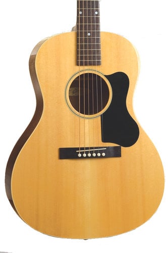 The Loar LO-16 Gloss Natural L-00 Small Body Acoustic Guitar with Spruce Top LO-16