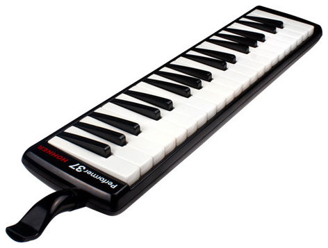 Hohner S37 Performer 37 37-Key Melodica In Black With Gig Bag