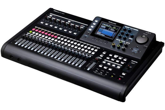Tascam DP-32SD 32-Track Digital Recorder with Onboard Effects DP-32SD