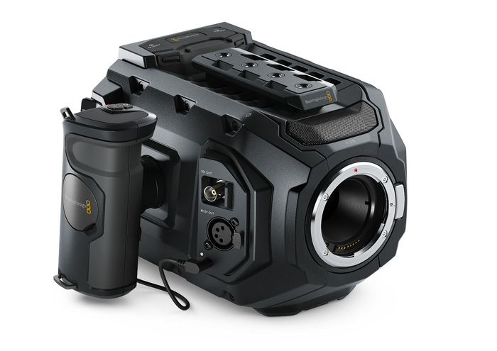 Blackmagic Design URSA Mini 4.6K EF Super 35 Handheld Digital Film Camera CINEURSAM46K/EF