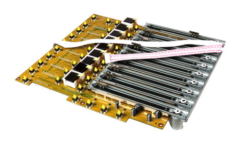 Behringer Q05-AAQ08-00105 Right Fader Bank for X32 (Original Version) Q05-AAQ08-00105