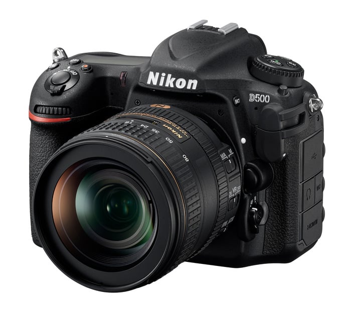 Nikon D500 16-80-KIT 20.9MP DX-format DSLR and 16-80mm Lens with 4K Video D500-16-80-KIT