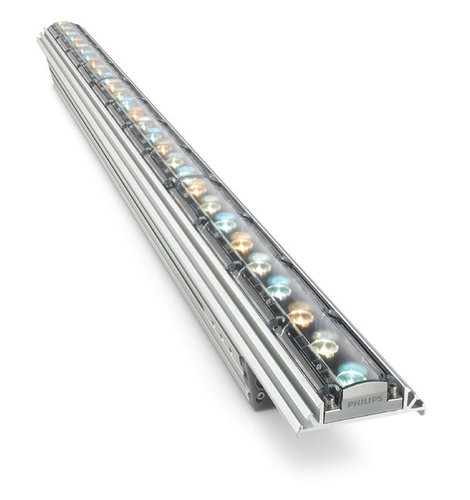 Philips Color Kinetics iW Graze QLX Powercore 5W Low-Power Linear Exterior LED Wall Grazing Fixture, 30° x 60° Beam Angle, 3 ft 523-000085-13