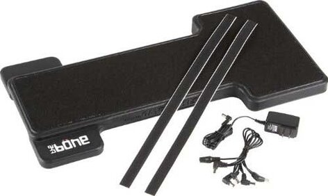 Gator G-BONE Molded PE Pedalboard With Gig Bag & Power Supply