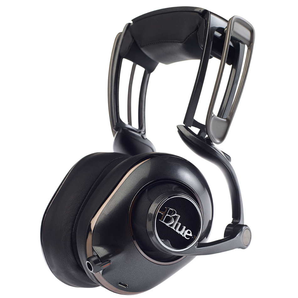Powered High-Fidelity Headphones with Built-In Headphone Amplifier and Rechargeable Battery