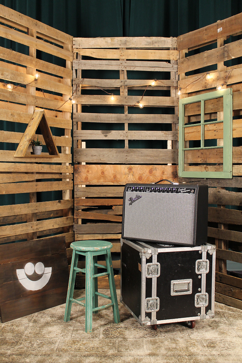 Vintage '65 Deluxe Reverb Reissue, Guitar Combo, 1x12" Jensen Speaker, 22W, 8 ohms, Black Textured Vinyl Covering