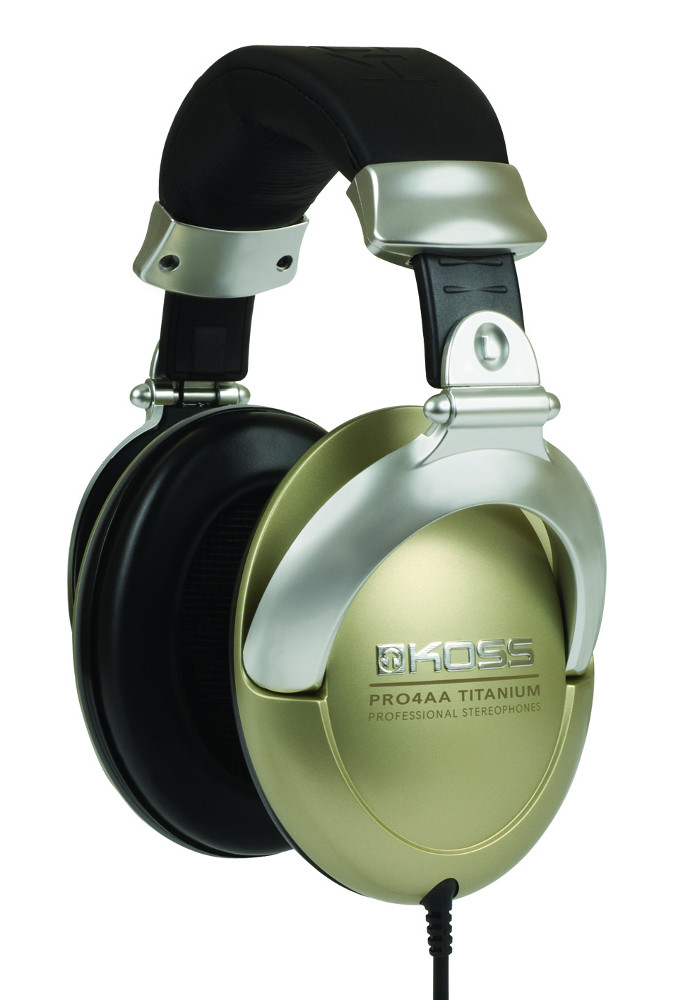 Closed-Ear Studio Headphones