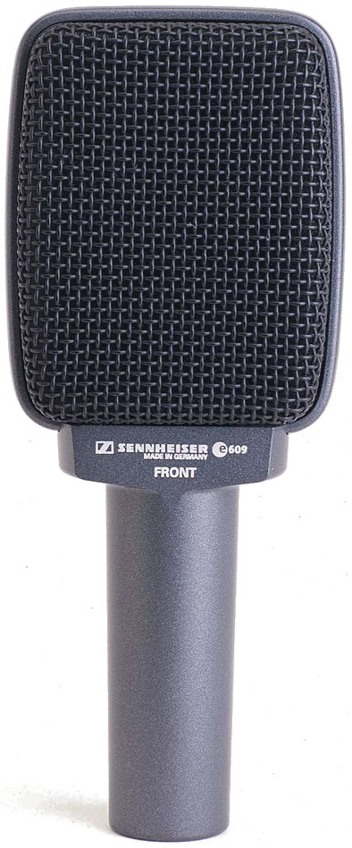 evolution Series Supercardioid Dynamic Microphone in Silver