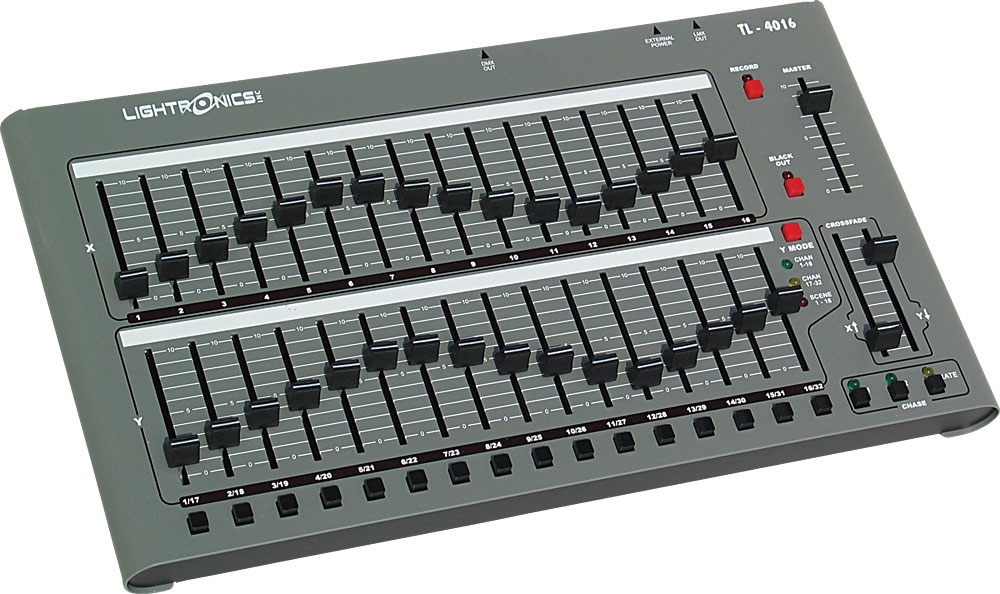 32 Channel / 16 Scene Lighting Console