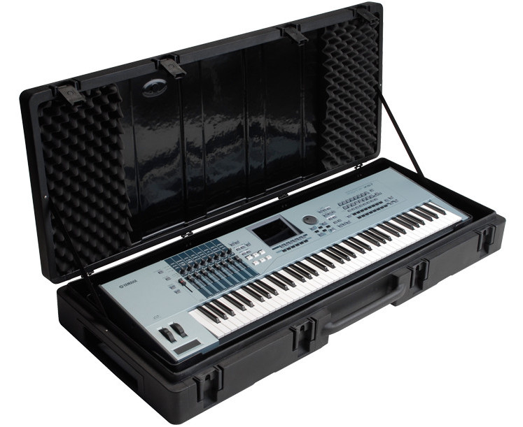 Hardshell Molded 76-Key Keyboard Case with Wheels