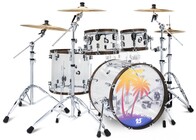 Pacific Drums 25th Anniversary Clear Acrylic 4-piece Drum Kit Seamless Acrylic Shells, Walnut-stained Hoops, and Commemorative Badges