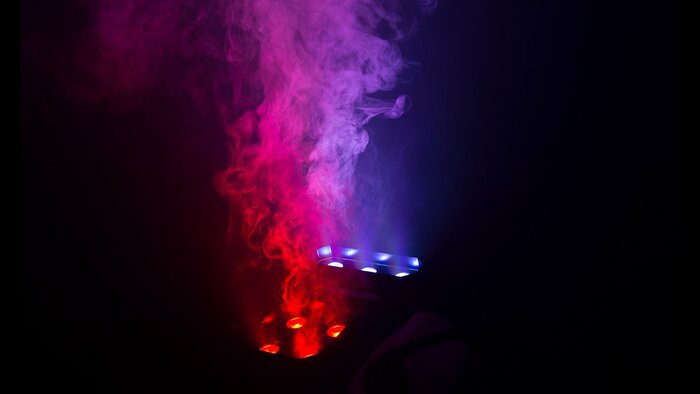 Chauvet DJ Geyser P7 Vertical Jet Fog Machine With 7x 9W RGBA+UV LEDs, 17,000cfm Output