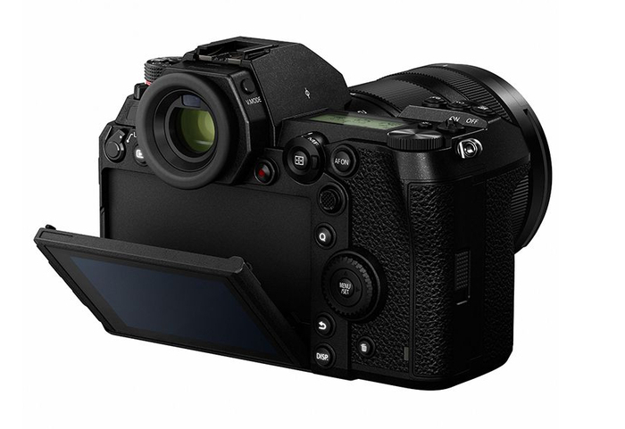 Panasonic DC-S1 24.2MP Mirrorless Digital Camera, Body Only