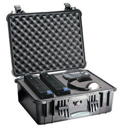 Pelican Cases 1550 Protector Case 18.6"x14.2"x7.7" Protector Case, Black