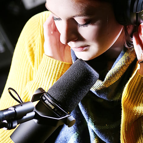 Shure Sm7b Cardioid Dynamic Studio Vocal Mic Full Compass Systems Shure Sm7b Cardioid Dynamic Studio Vocal Mic Full Compass Systems