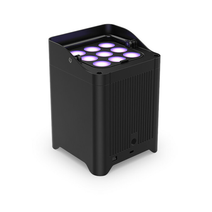 Chauvet DJ Freedom Flex H9 IP X6 6-Pack Of Freedom Flex H9 IP Fixtures, Batteries, And Charging Road Case