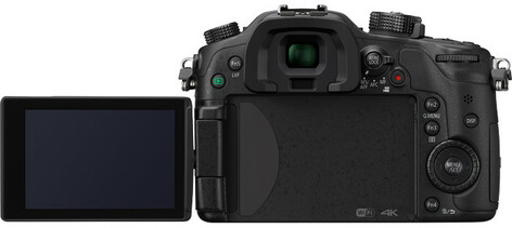 Panasonic DMC-GH4K Bundle [Restock Item] 16.05MP LUMIX DSLR Camera Body With Manfrotto Shoulder Bag 10 And 32GB SDHC Card